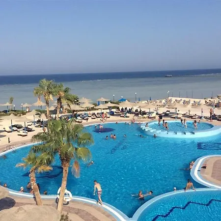 Blue Reef Red Sea Resort-2